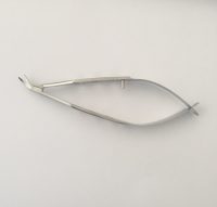 Tijera corneal derecha