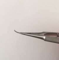 Tijera corneal mango redondo